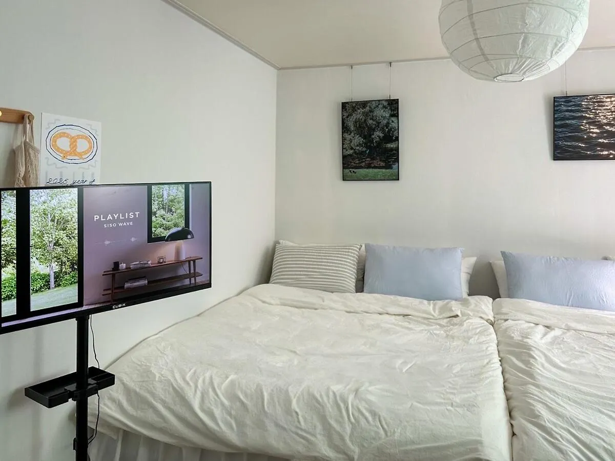 Seoul Open Line 5 Hwagok Station Location,2 Queen Beds,10 Minutes From Gimpo Airport,Hongdae,Yeouido,Gwanghwamun,Gochukdom Güney Kore