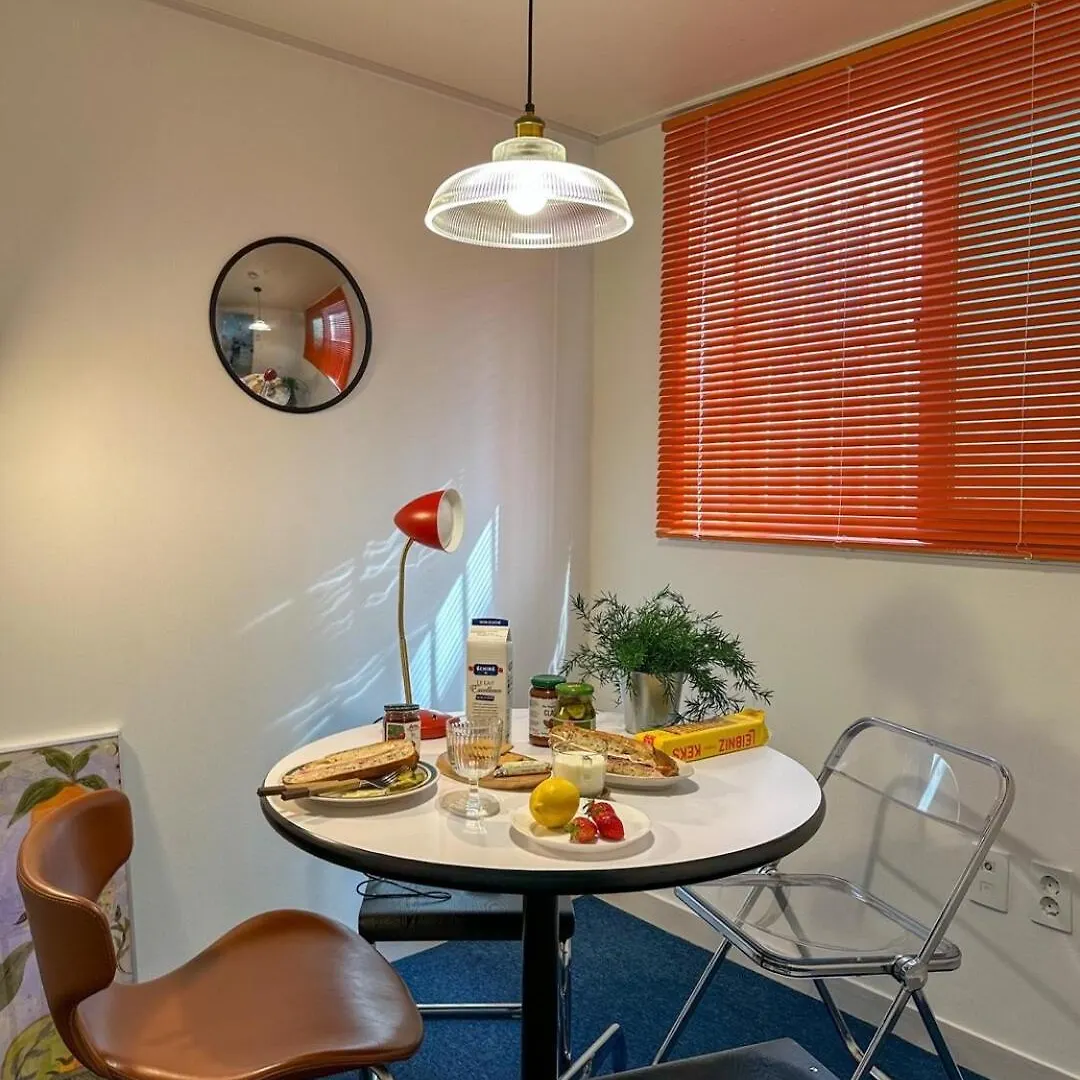 Seoul Open Line 5 Hwagok Station Location,2 Queen Beds,10 Minutes From Gimpo Airport,Hongdae,Yeouido,Gwanghwamun,Gochukdom